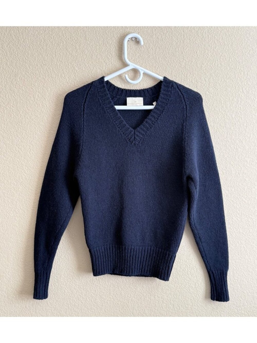 CASATLANTIC Men's Meknes Pure Wool Knit V Neck Sweater Navy Blue